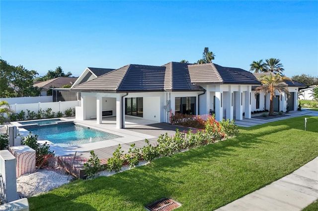 10771 6th ST, Naples, FL 34108