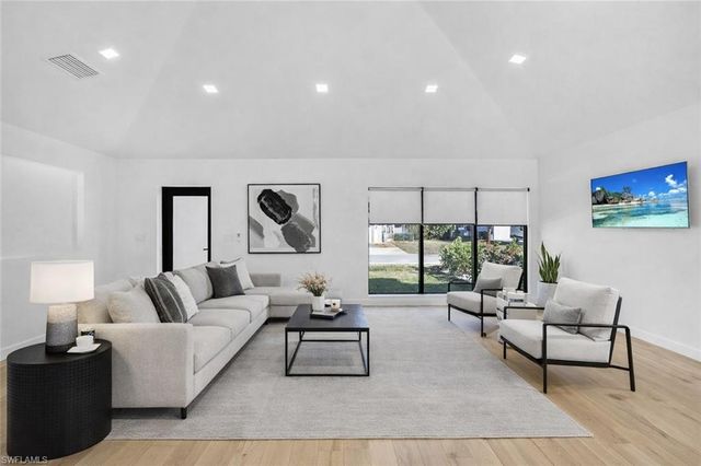 10771 6th ST, Naples, FL 34108