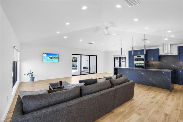 10771 6th ST, Naples, FL 34108