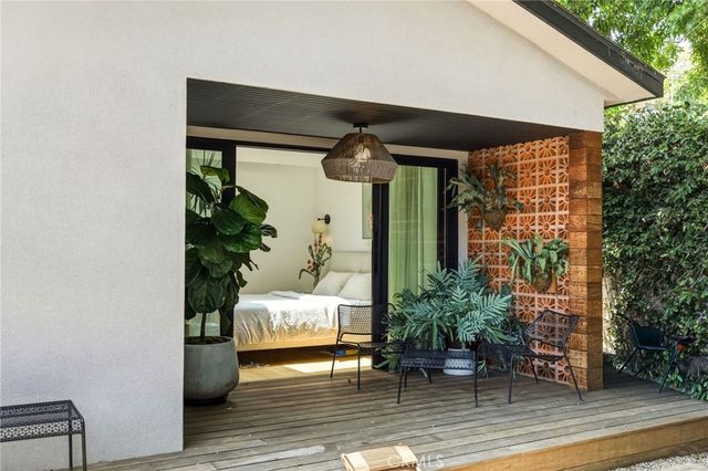 3536 Federal Avenue, Los Angeles, CA 90066