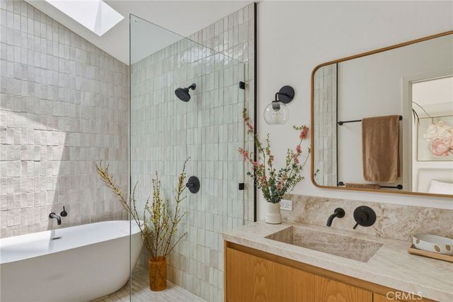 3536 Federal Avenue, Los Angeles, CA 90066