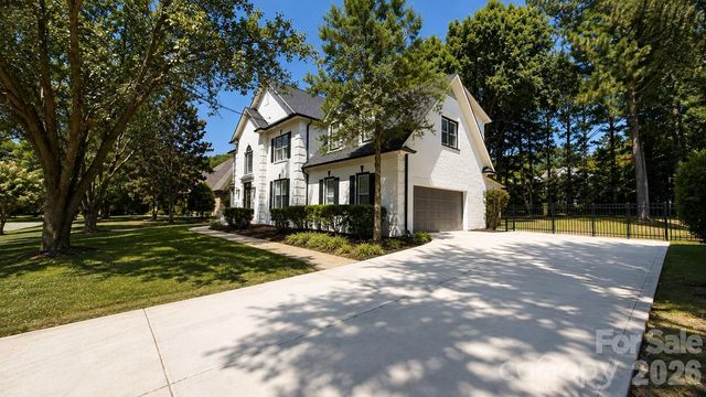 5138 Rotherfield Court, Charlotte, NC 28277