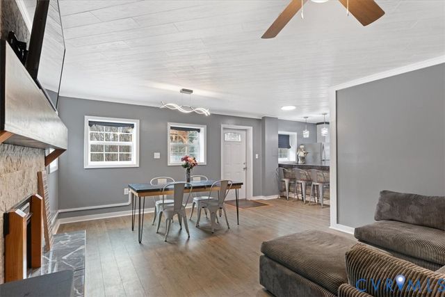 515 S Lakeshore Dr, Louisa, VA 23093