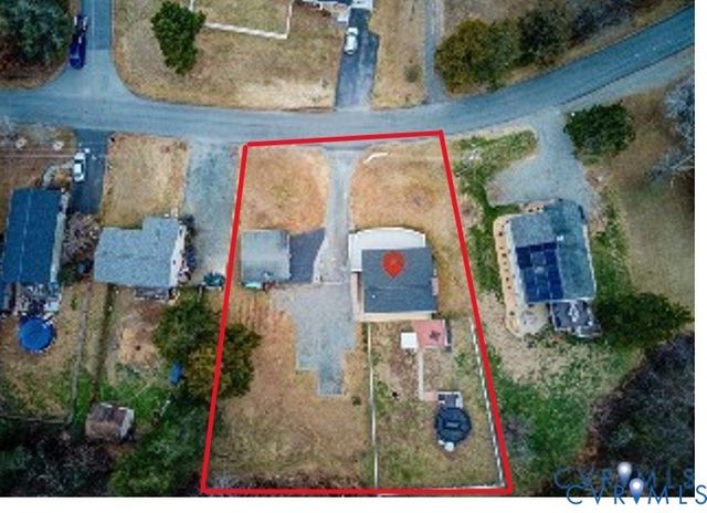 515 S Lakeshore Dr, Louisa, VA 23093