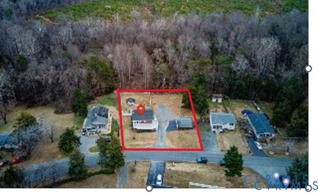 515 S Lakeshore Dr, Louisa, VA 23093