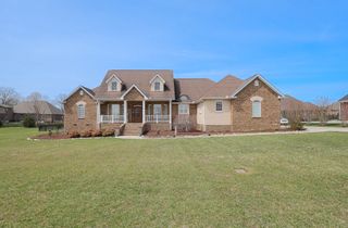 102 Highpoint Blvd, Tullahoma, TN 37388
