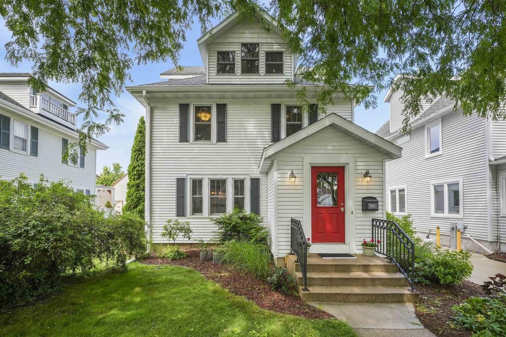 1812 Middleton Street, Middleton, WI 53562