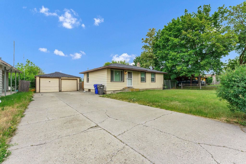 1621 N SARGENT Rd, Spokane Valley, WA 99212