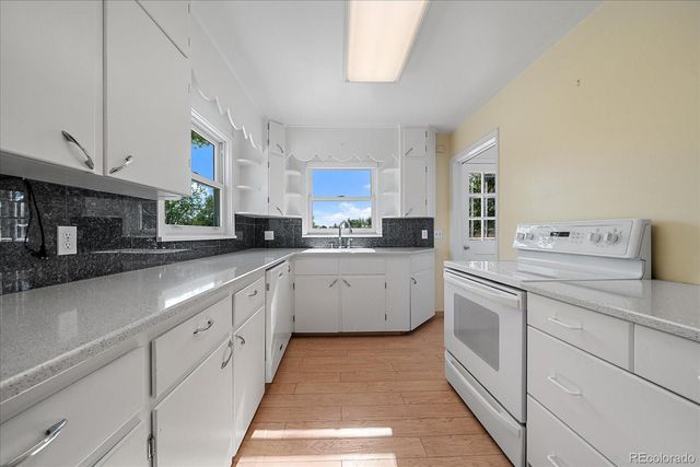 1010 S Eaton Street, Lakewood, CO 80226