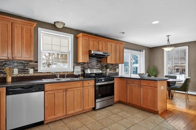 48 Greenleaf Street, Manchester, NH 03103