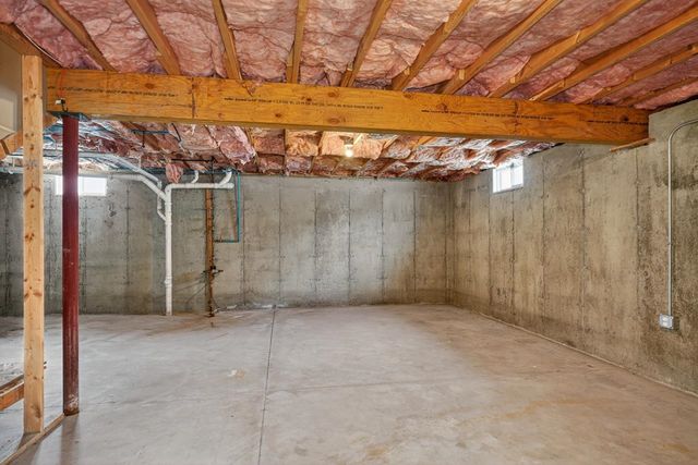 48 Greenleaf Street, Manchester, NH 03103