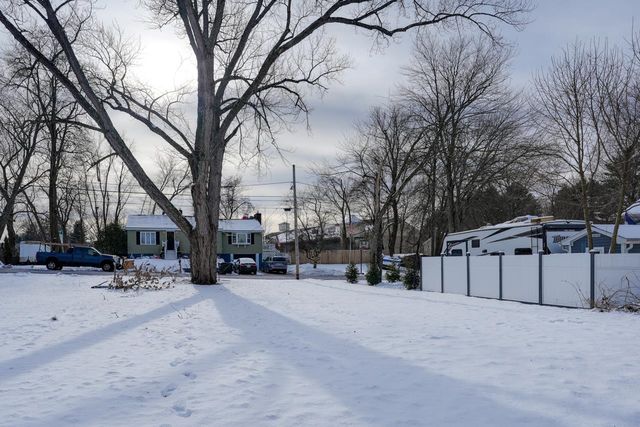 48 Greenleaf Street, Manchester, NH 03103