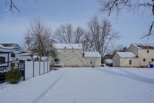 48 Greenleaf Street, Manchester, NH 03103