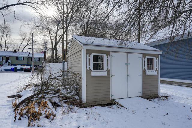 48 Greenleaf Street, Manchester, NH 03103