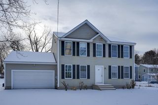 48 Greenleaf Street, Manchester, NH 03103