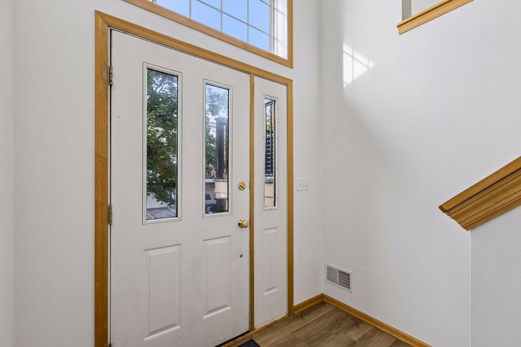 7616 Southridge Lane, Savage, MN 55378 — photo 2