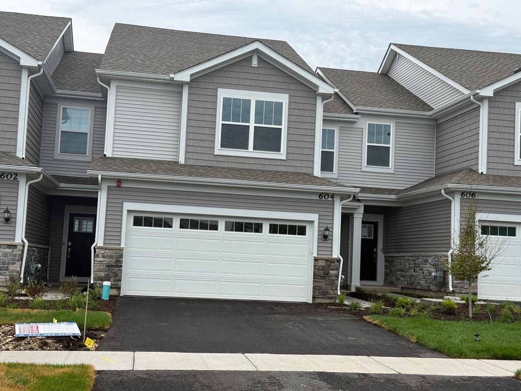 604 Cassia Court 604, Crystal Lake, IL 60012