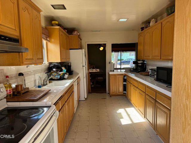 12104 Topa Lane, Santa Paula, CA 93060