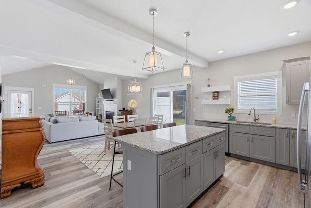 106 GONDOLIER DR, Columbia, MO 65202