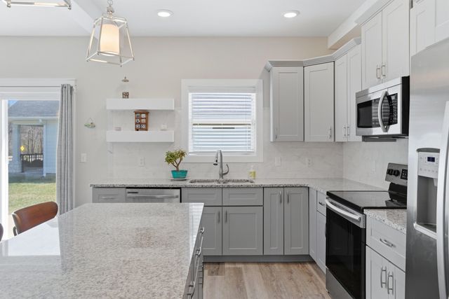 106 GONDOLIER DR, Columbia, MO 65202