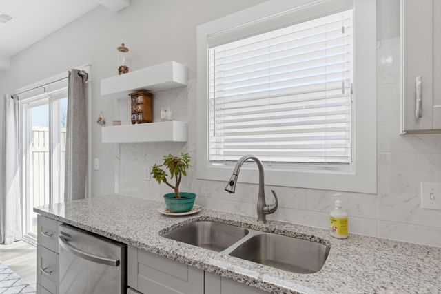 106 GONDOLIER DR, Columbia, MO 65202