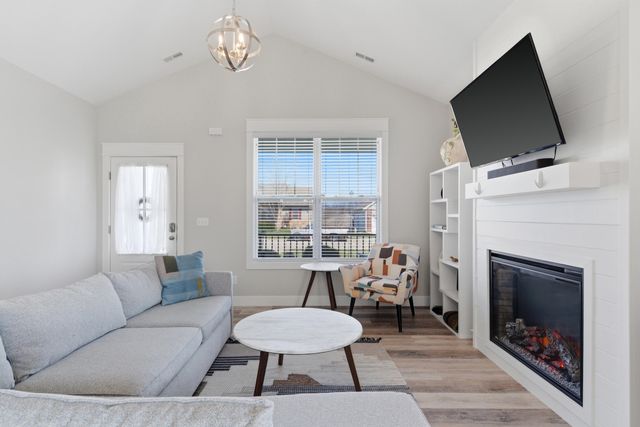 106 GONDOLIER DR, Columbia, MO 65202