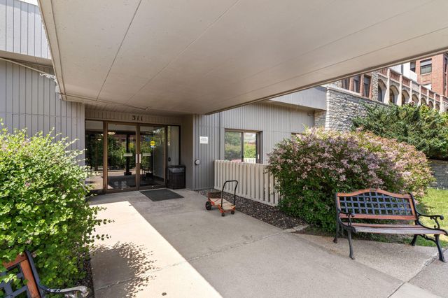 311 Pleasant Avenue 409, Saint Paul, MN 55102