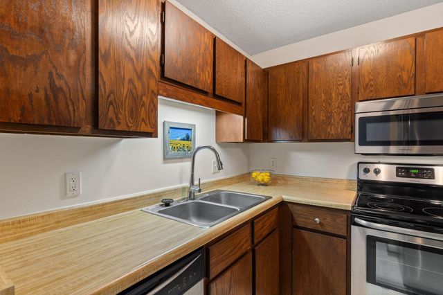 311 Pleasant Avenue 409, Saint Paul, MN 55102
