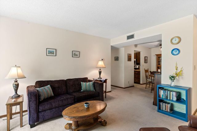 311 Pleasant Avenue 409, Saint Paul, MN 55102
