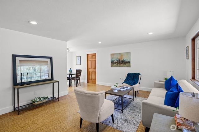 15827 NE 110th Street, Redmond, WA 98052