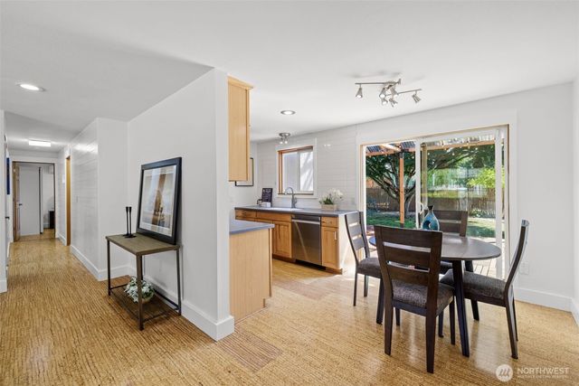 15827 NE 110th Street, Redmond, WA 98052