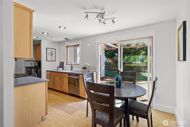 15827 NE 110th Street, Redmond, WA 98052