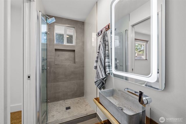 15827 NE 110th Street, Redmond, WA 98052