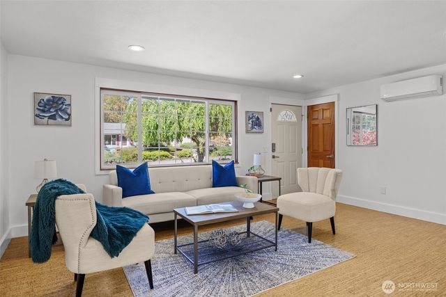 15827 NE 110th Street, Redmond, WA 98052