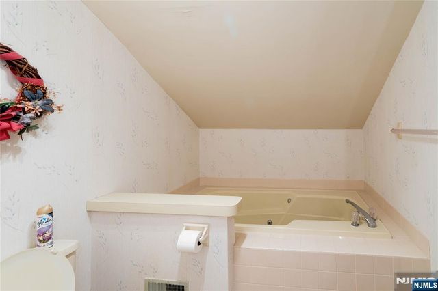 10 Augusta Drive 12, Vernon, NJ 07462