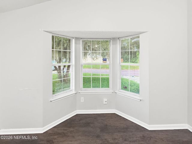 10725 MEADOWLEA Drive, Jacksonville, FL 32218