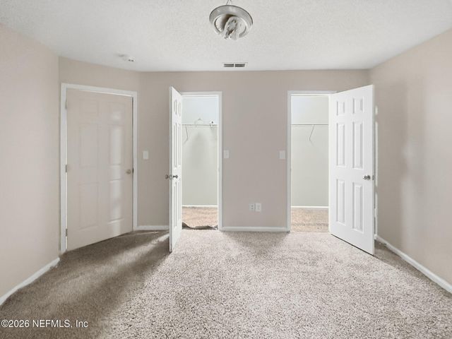 10725 MEADOWLEA Drive, Jacksonville, FL 32218