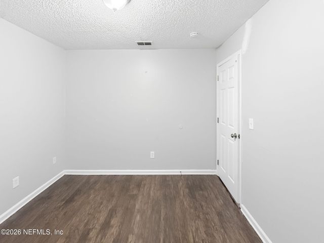 10725 MEADOWLEA Drive, Jacksonville, FL 32218