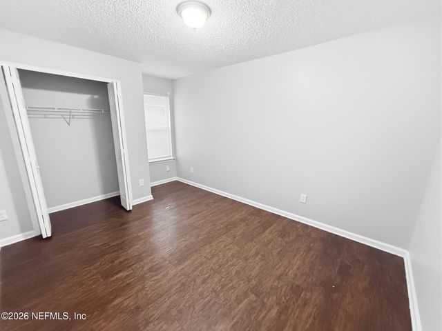 10725 MEADOWLEA Drive, Jacksonville, FL 32218