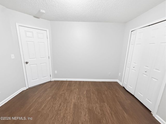 10725 MEADOWLEA Drive, Jacksonville, FL 32218