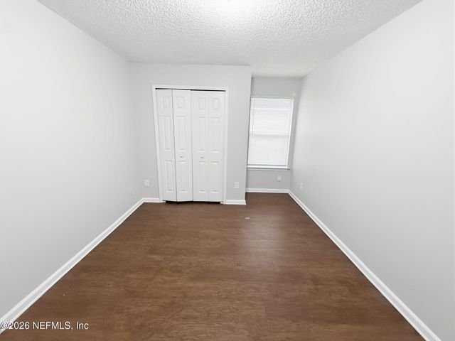 10725 MEADOWLEA Drive, Jacksonville, FL 32218