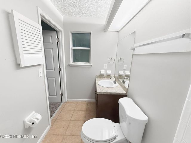 10725 MEADOWLEA Drive, Jacksonville, FL 32218