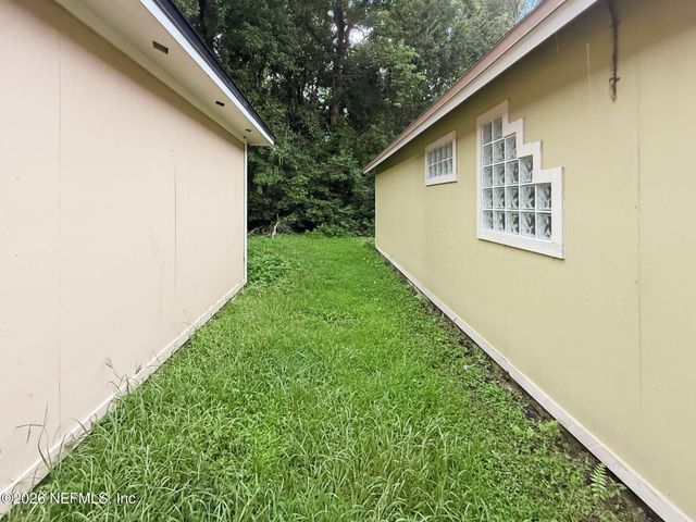 10725 MEADOWLEA Drive, Jacksonville, FL 32218