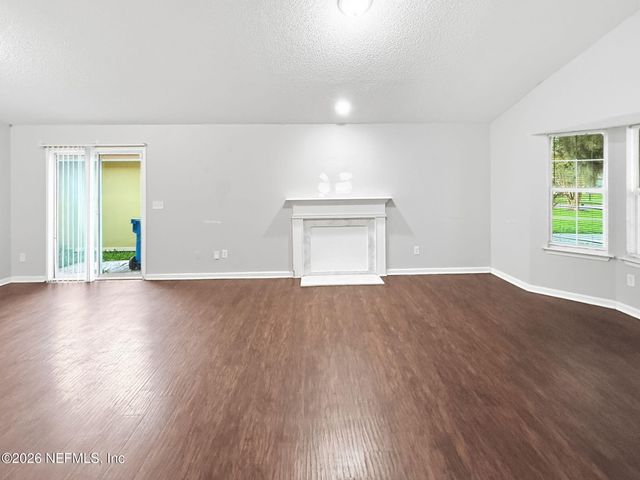10725 MEADOWLEA Drive, Jacksonville, FL 32218