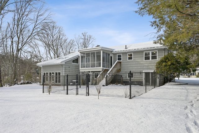 247 W Acton Rd, Stow, MA 01775