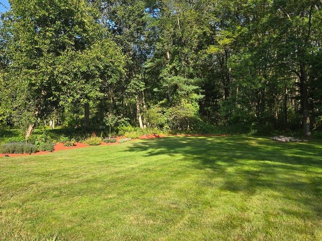 247 W Acton Rd, Stow, MA 01775