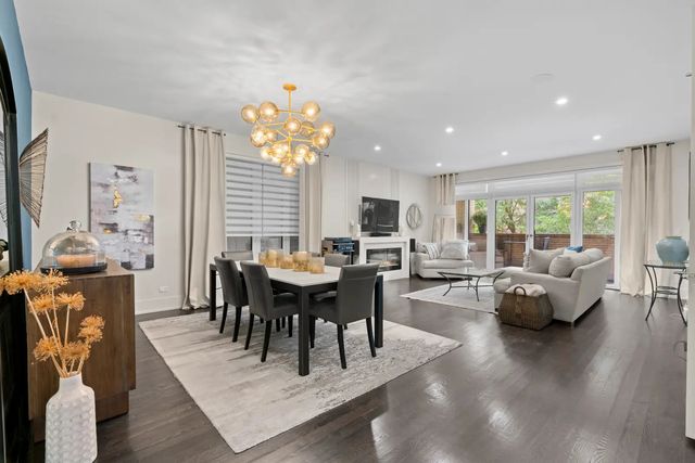 1370 W WALTON Street 1E, Chicago, IL 60642