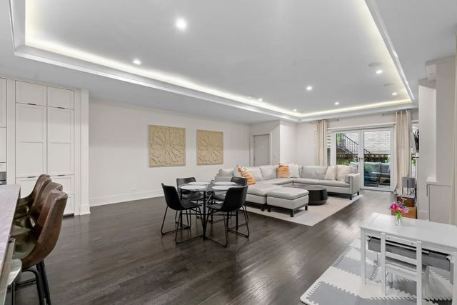 1370 W WALTON Street 1E, Chicago, IL 60642