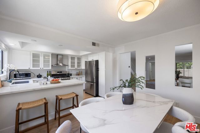2920 11th Street 6, Santa Monica, CA 90405