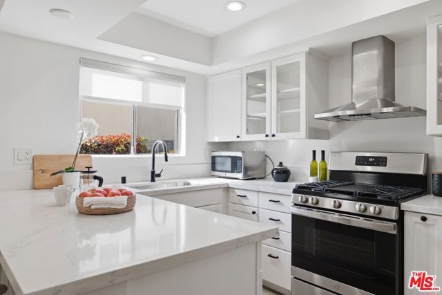 2920 11th Street 6, Santa Monica, CA 90405